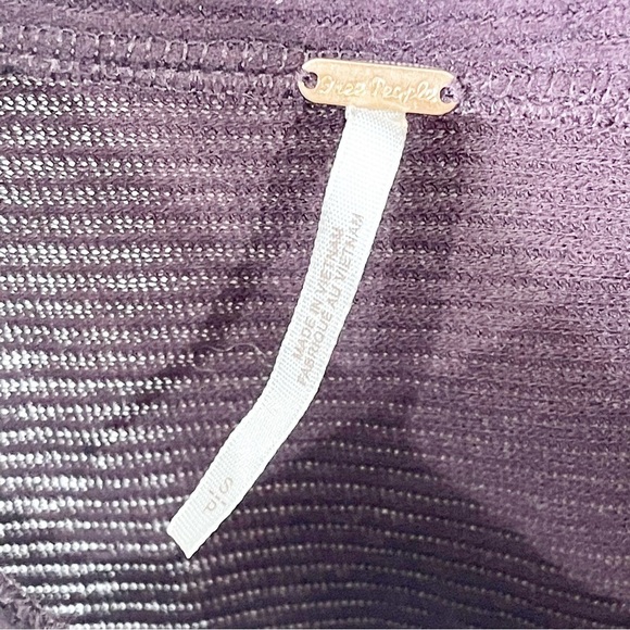 Free People Maroon Off Shoulder This Cutie Top in Black Raisin Size Small NWT - Picture 7 of 7